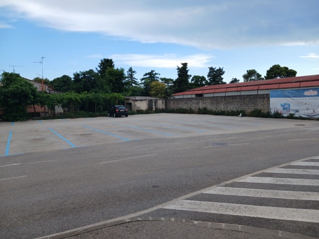 Zašto su parkinzi sablasno prazni?